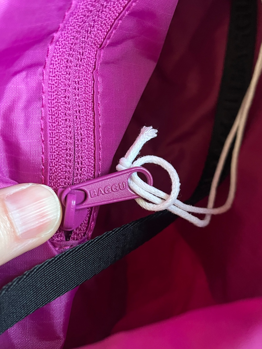 BAGGU Deep Fuchsia Medium Crescent BNWT - Picture 8 of 12